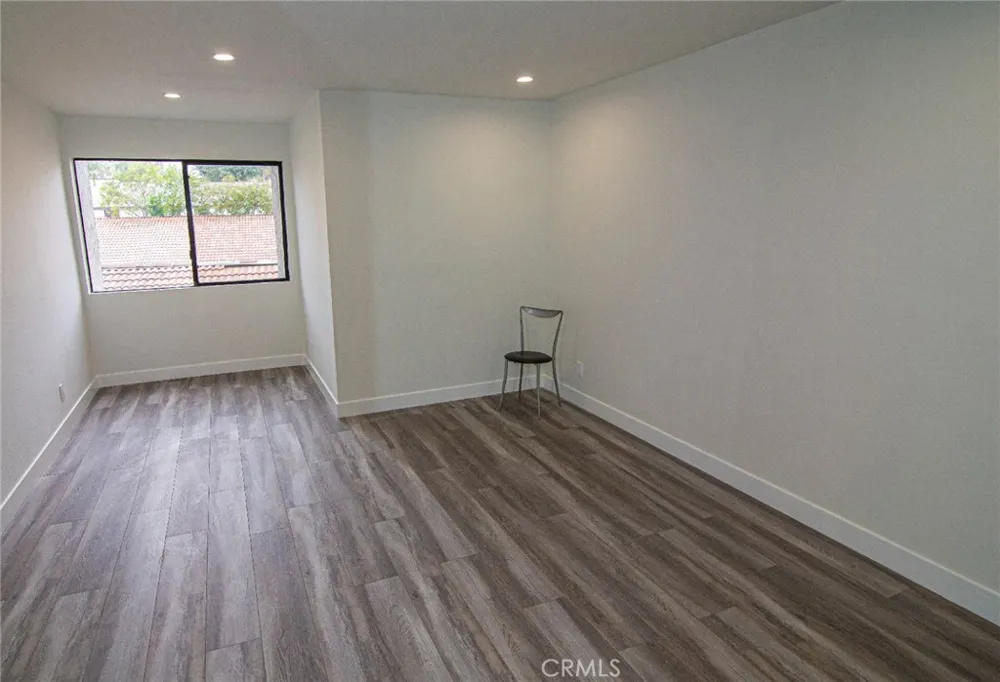 6275 Canoga Avenue #73 Woodland Hills, CA 91367
