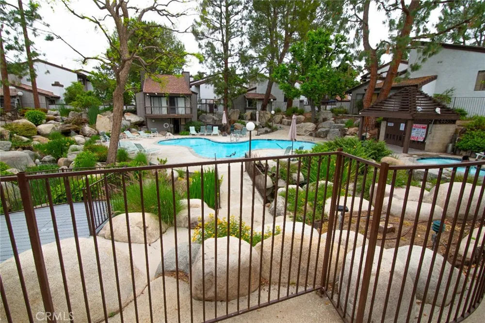 6275 Canoga Avenue #73 Woodland Hills, CA 91367