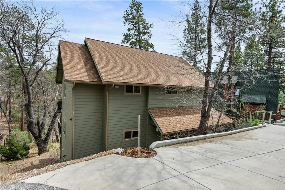 39517 Cline Miller Place Fawnskin, CA 92333
