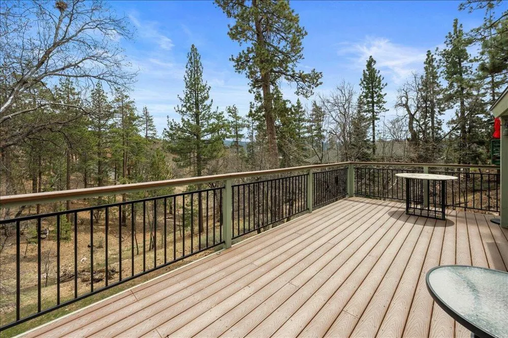 39517 Cline Miller Place Fawnskin, CA 92333