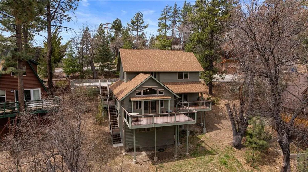 39517 Cline Miller Place Fawnskin, CA 92333