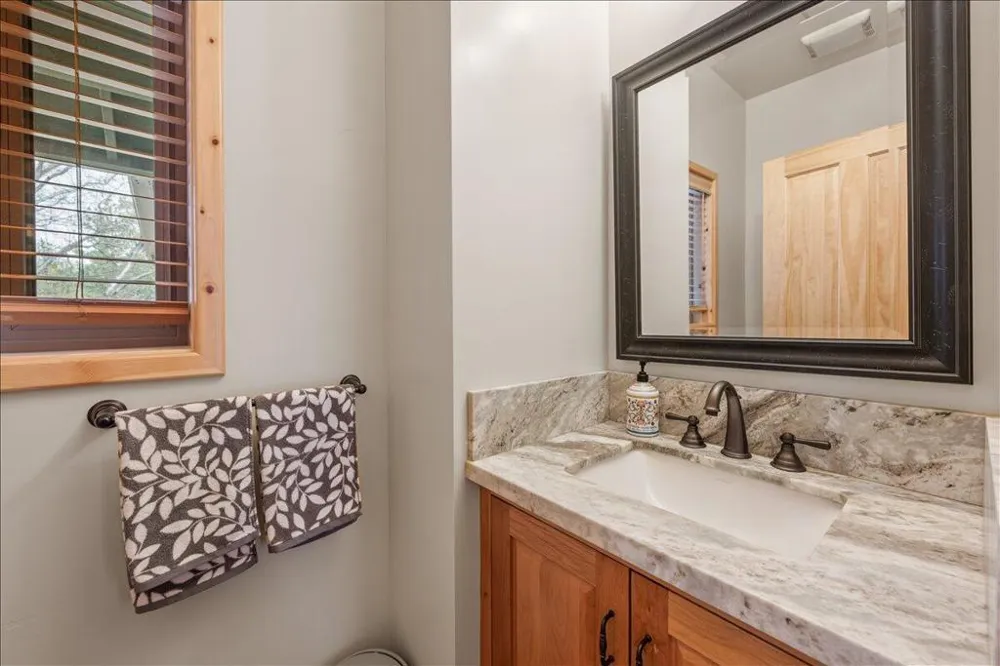 39517 Cline Miller Place Fawnskin, CA 92333