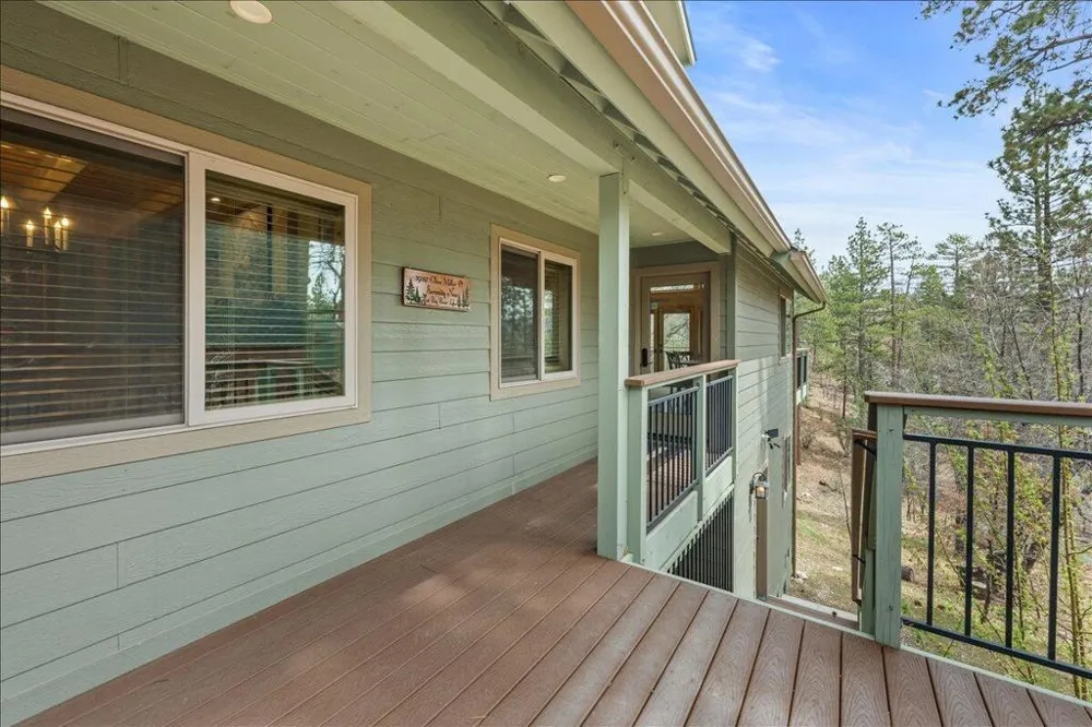 39517 Cline Miller Place Fawnskin, CA 92333