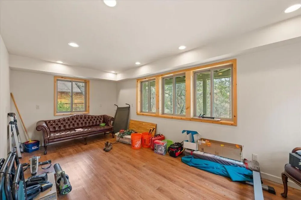 39517 Cline Miller Place Fawnskin, CA 92333