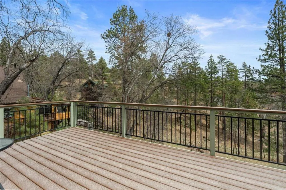 39517 Cline Miller Place Fawnskin, CA 92333