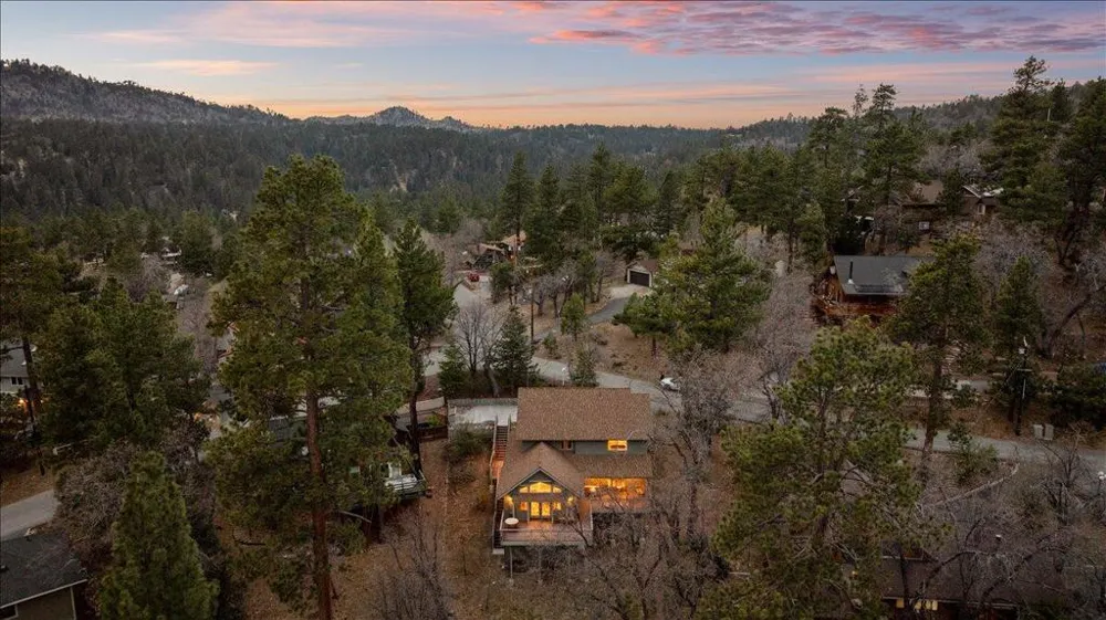 39517 Cline Miller Place Fawnskin, CA 92333