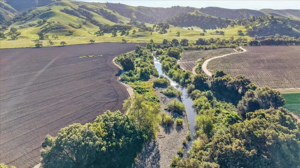 Walnut Avenue Gilroy, CA 95020