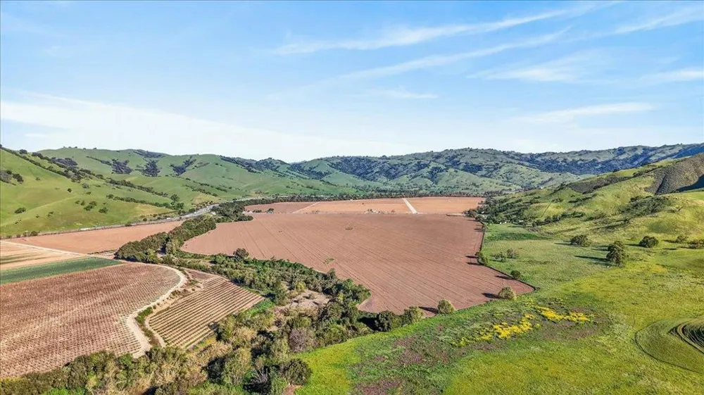 Walnut Avenue Gilroy, CA 95020