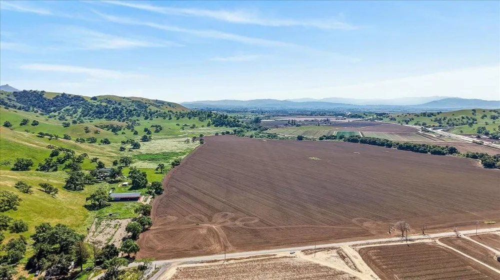 Walnut Avenue Gilroy, CA 95020