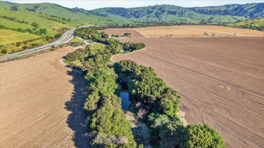 Walnut Avenue Gilroy, CA 95020