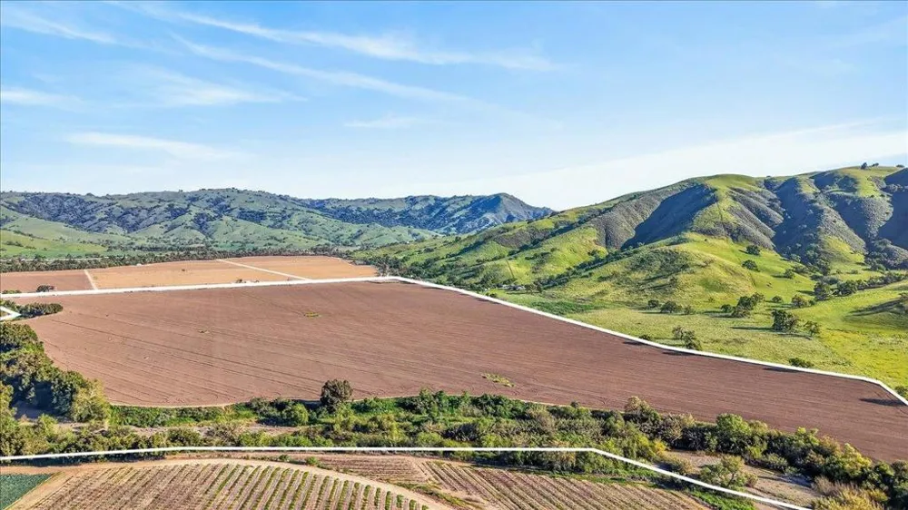 Walnut Avenue Gilroy, CA 95020