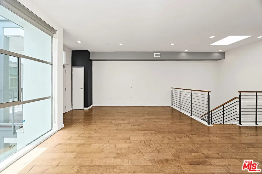 3119 Via Dolce #302 Marina del Rey, CA 90292