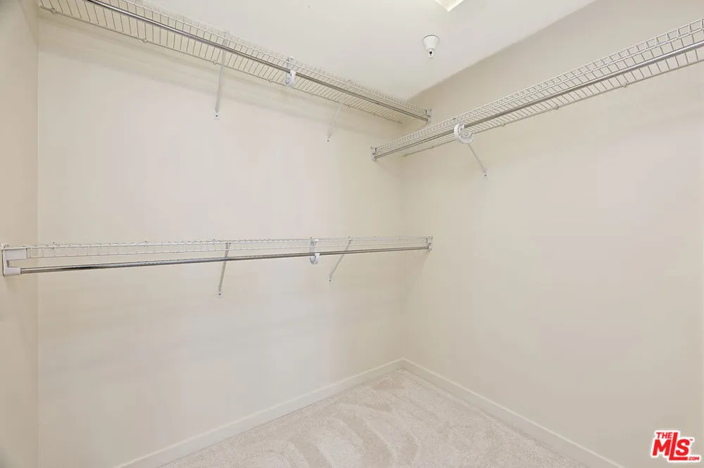3119 Via Dolce #302 Marina del Rey, CA 90292