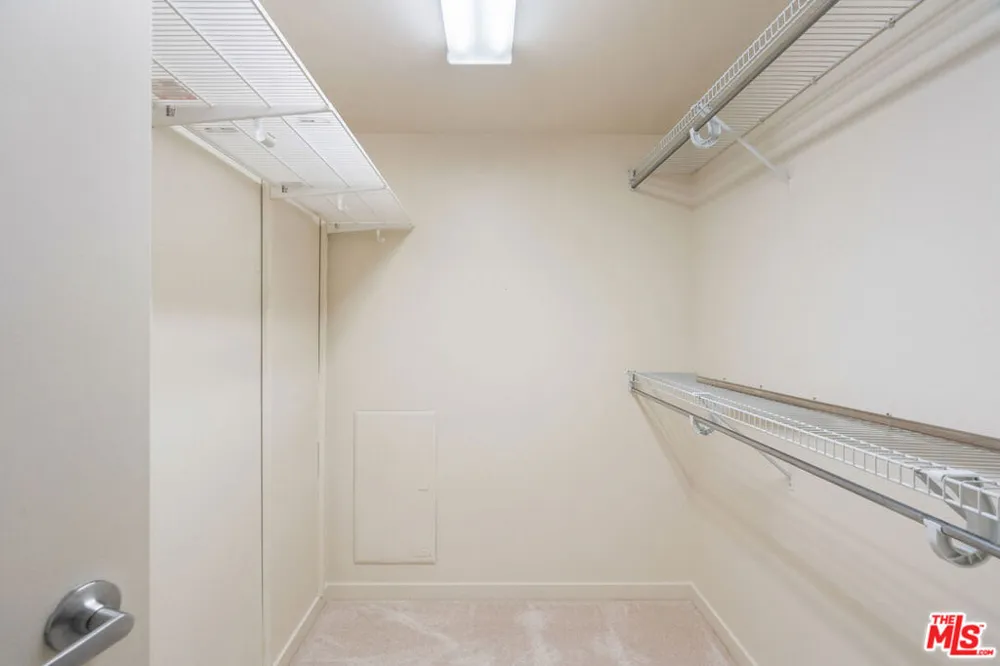 3119 Via Dolce #302 Marina del Rey, CA 90292