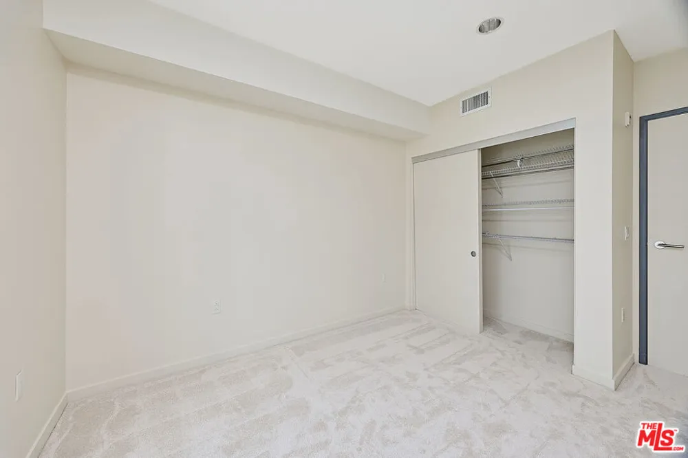 3119 Via Dolce #302 Marina del Rey, CA 90292