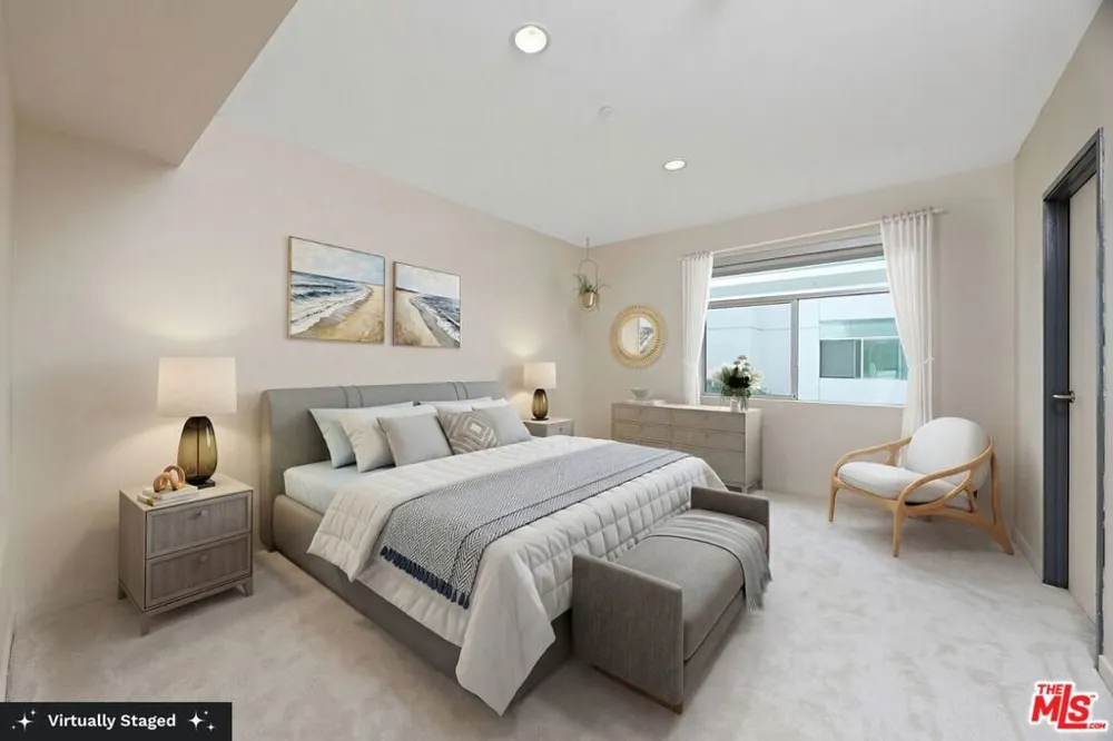 3119 Via Dolce #302 Marina del Rey, CA 90292