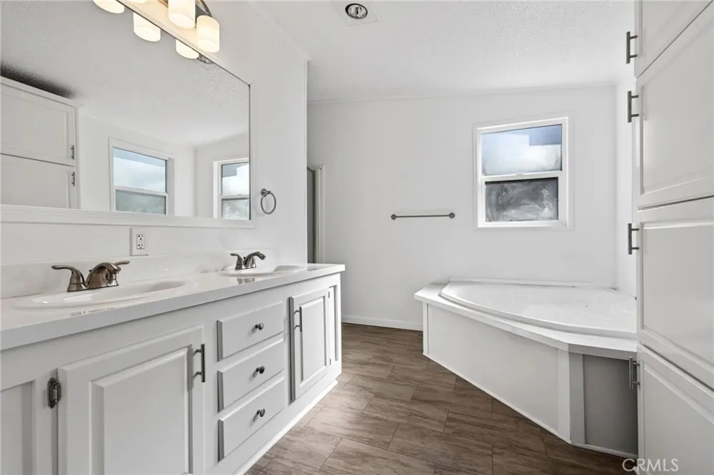 40421 Mountain View Road Manchester, CA 95459