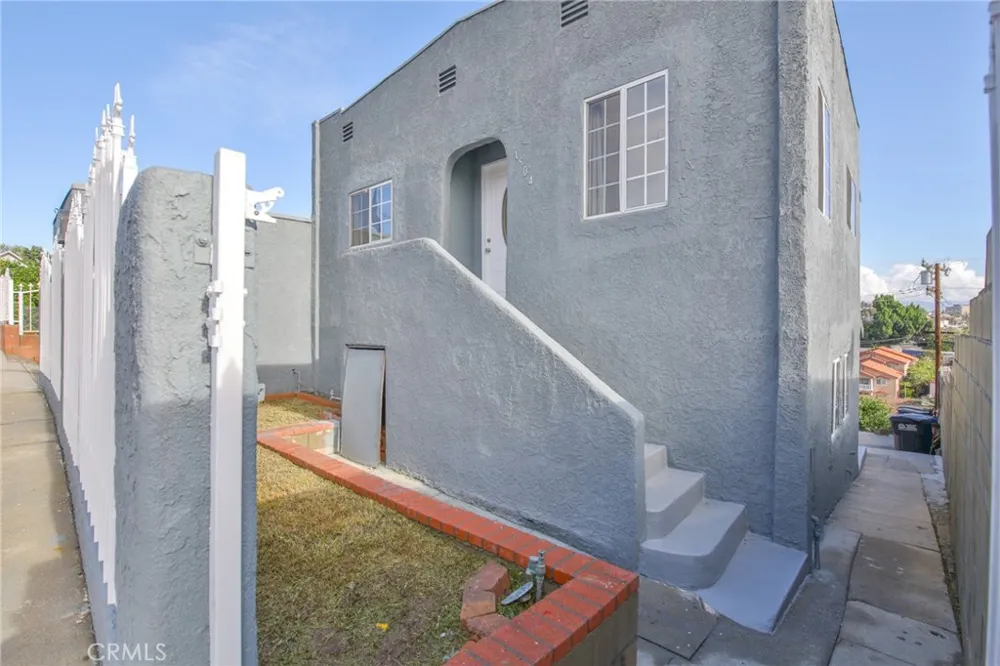 1504 Attridge Avenue Los Angeles, CA 90063