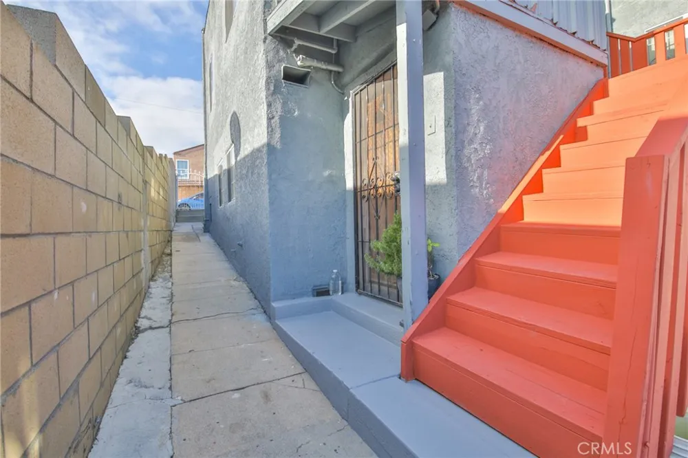 1504 Attridge Avenue Los Angeles, CA 90063