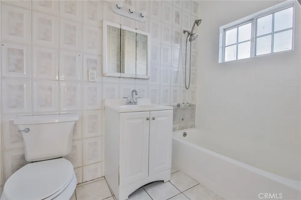 1504 Attridge Avenue Los Angeles, CA 90063