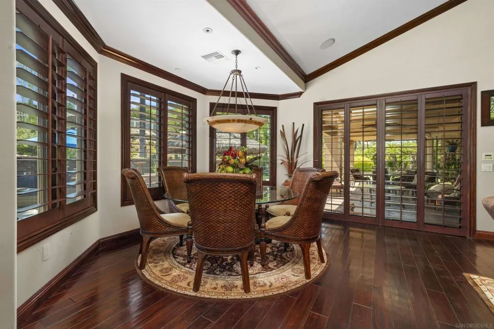 2882 Conestoga Circle Alpine, CA 91901
