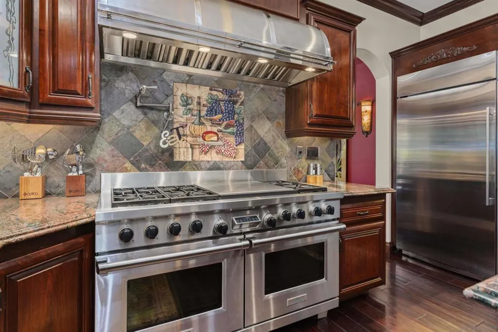 2882 Conestoga Circle Alpine, CA 91901