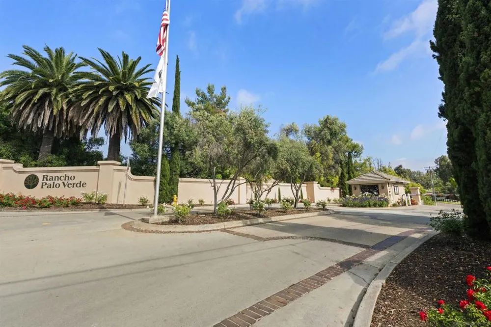 2882 Conestoga Circle Alpine, CA 91901