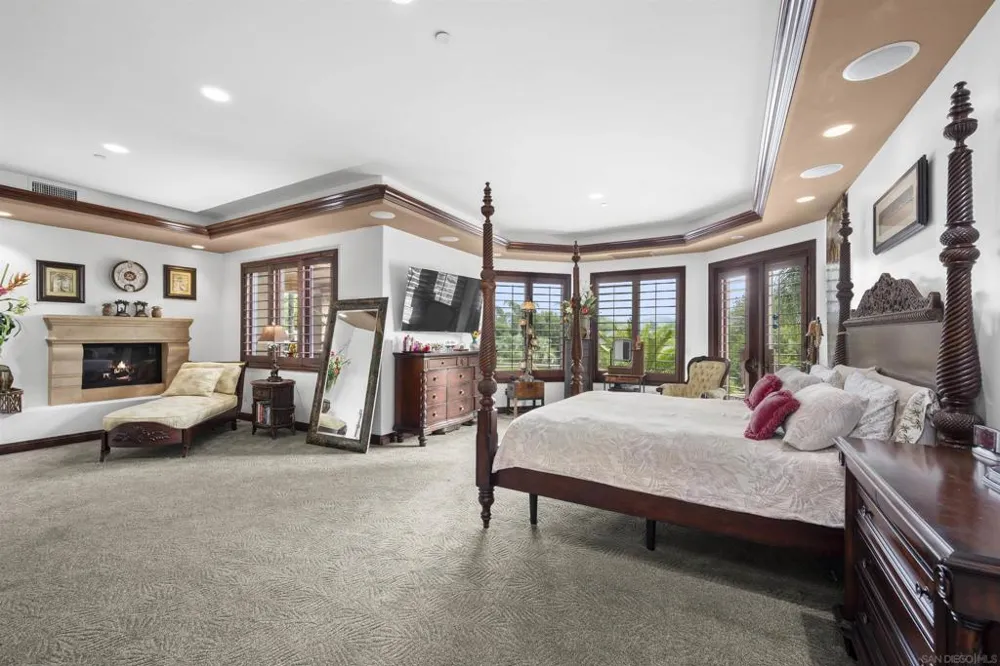 2882 Conestoga Circle Alpine, CA 91901