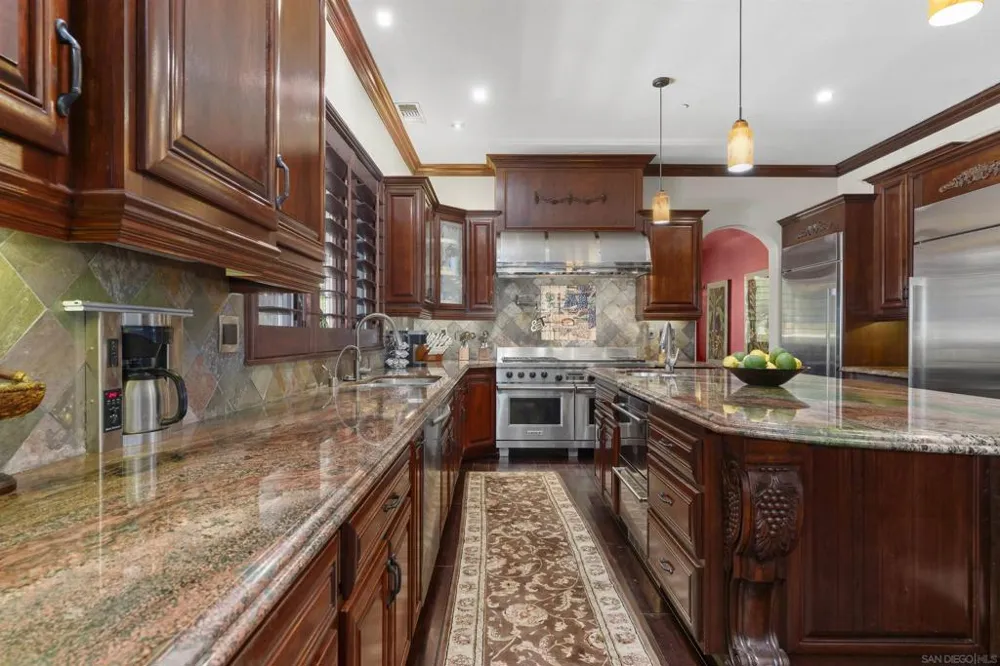 2882 Conestoga Circle Alpine, CA 91901