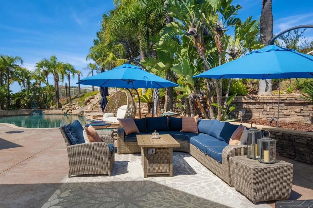 2882 Conestoga Circle Alpine, CA 91901