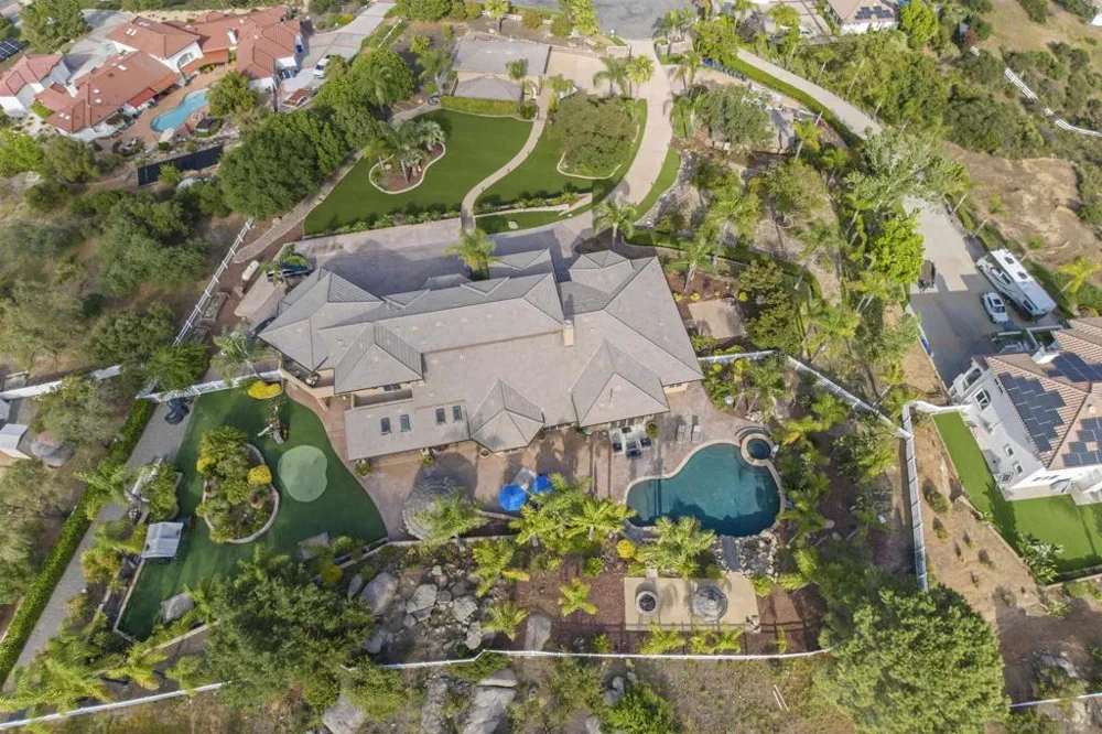 2882 Conestoga Circle Alpine, CA 91901