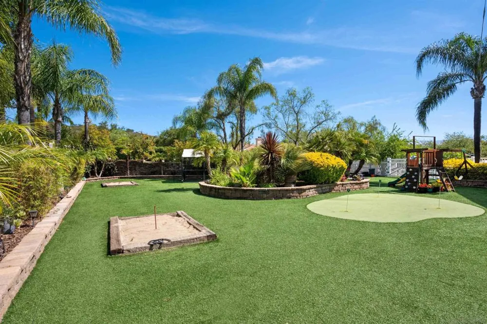 2882 Conestoga Circle Alpine, CA 91901