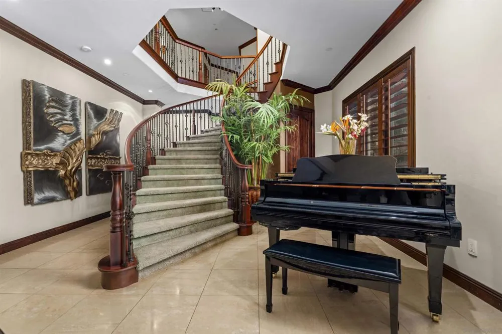 2882 Conestoga Circle Alpine, CA 91901