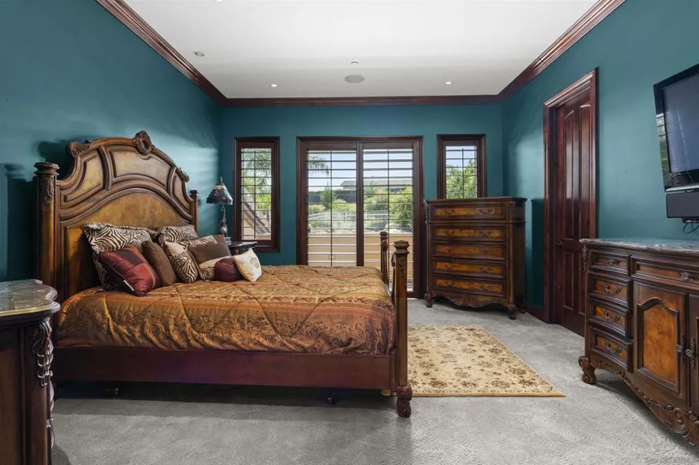 2882 Conestoga Circle Alpine, CA 91901