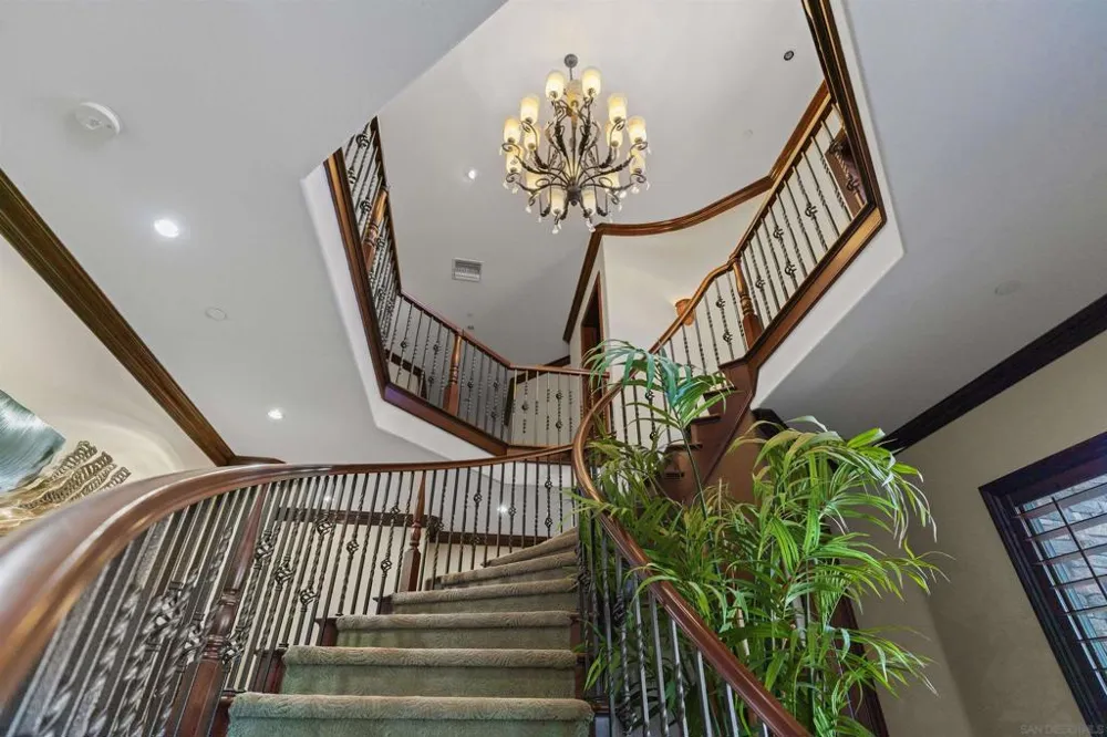 2882 Conestoga Circle Alpine, CA 91901