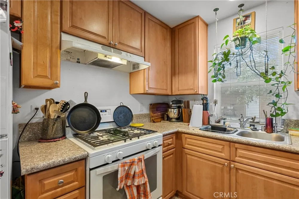 26142 Gravett Place Saugus, CA 91350