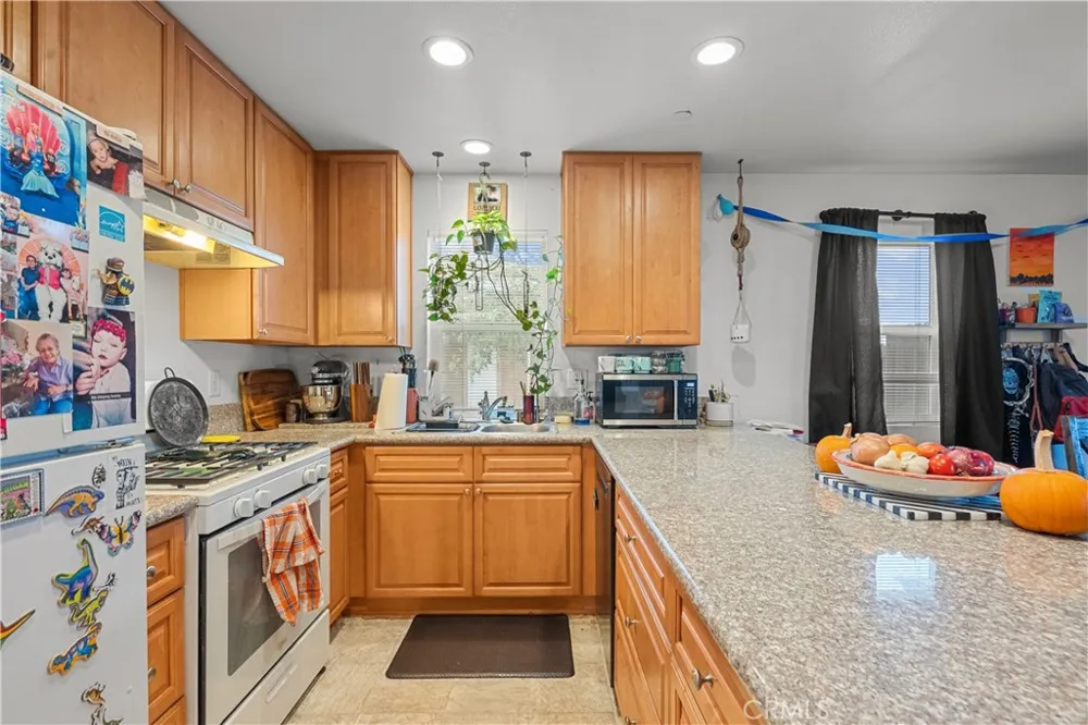 26142 Gravett Place Saugus, CA 91350