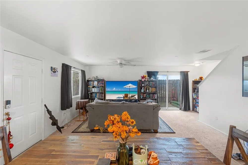 26142 Gravett Place Saugus, CA 91350