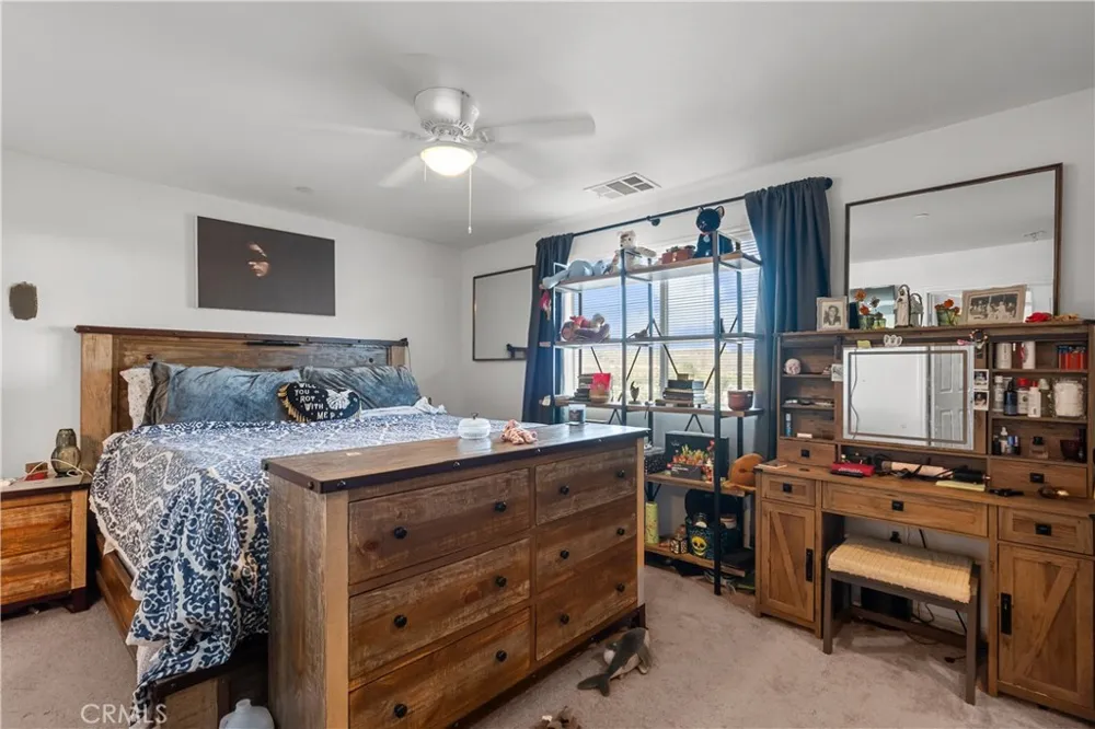 26142 Gravett Place Saugus, CA 91350