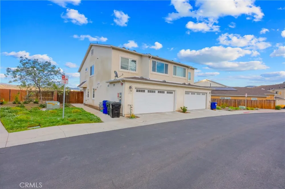 26142 Gravett Place Saugus, CA 91350