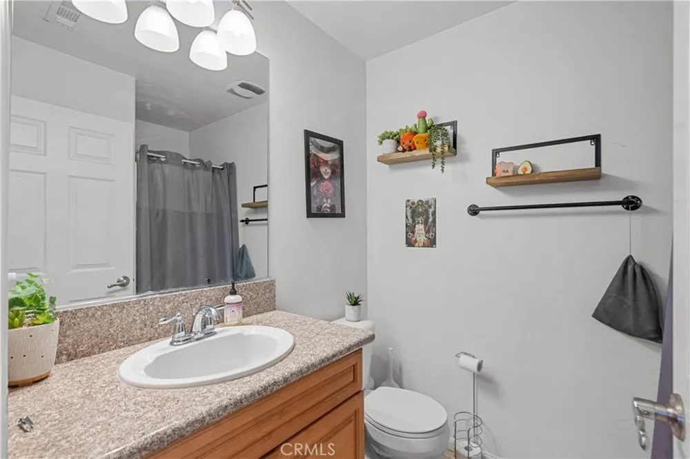 26142 Gravett Place Saugus, CA 91350