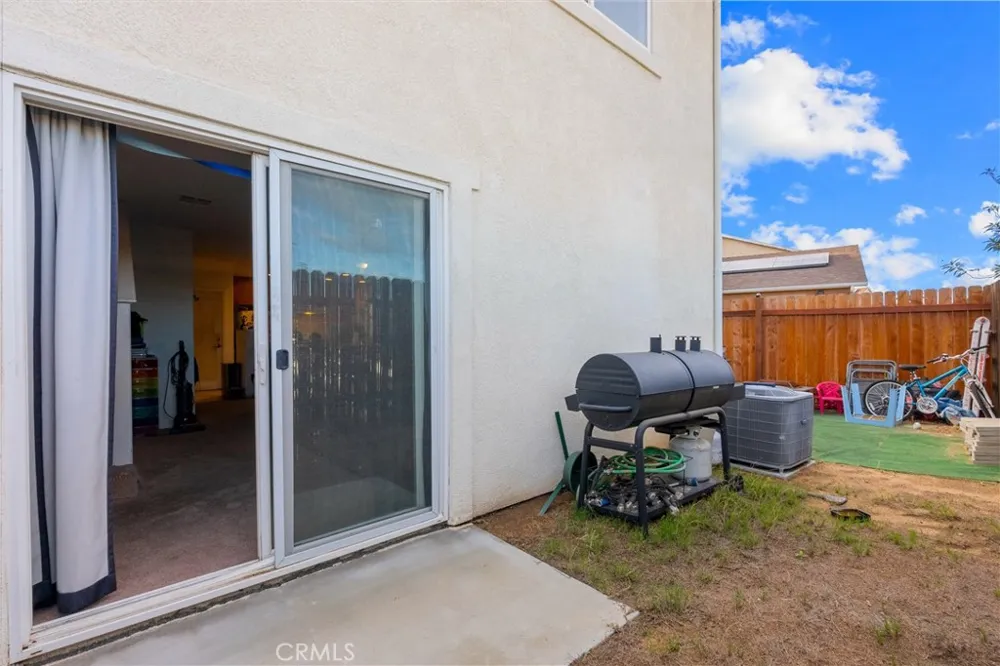 26142 Gravett Place Saugus, CA 91350