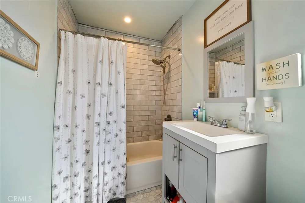 4228 Ostrom Lakewood, CA 90713