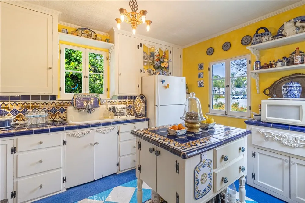 399 W Alexander San Bernardino, CA 92405