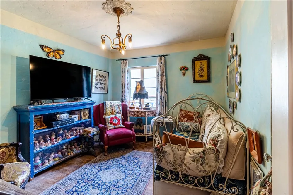 399 W Alexander San Bernardino, CA 92405