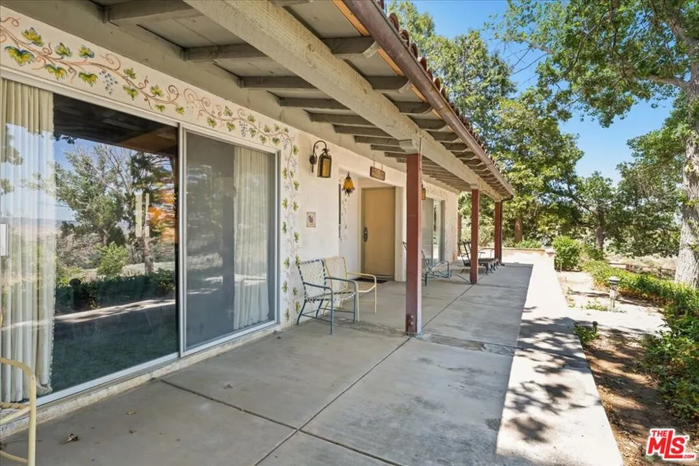 31008 Pine Canyon Road Lake Hughes, CA 93532