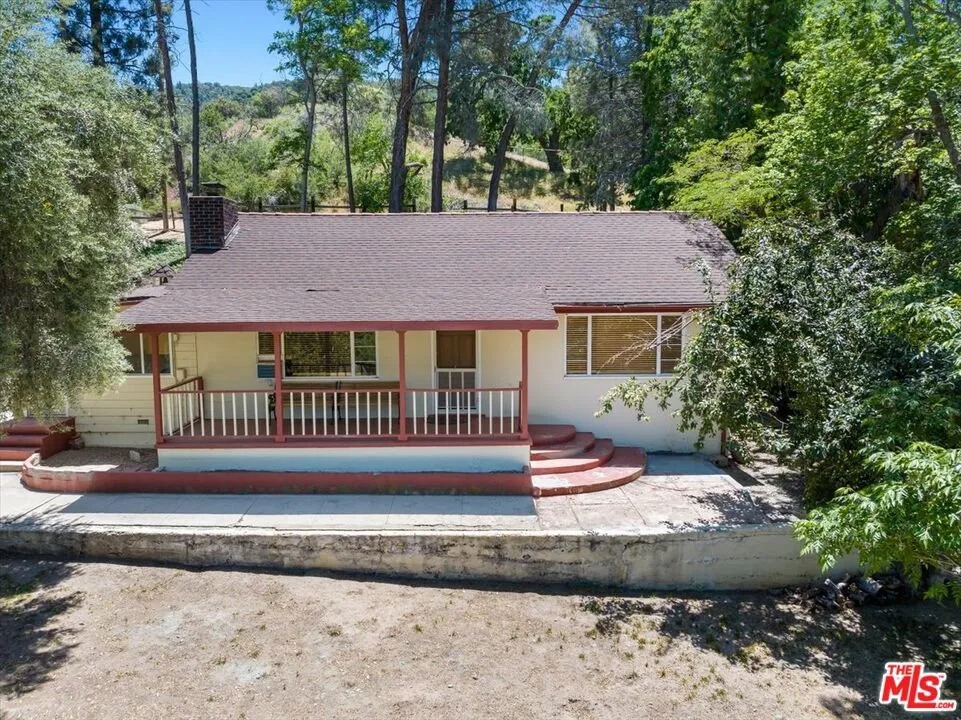 31008 Pine Canyon Road Lake Hughes, CA 93532