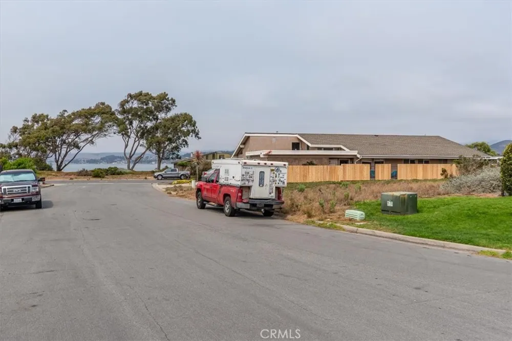 1924 Nevada Court Los Osos, CA 93402