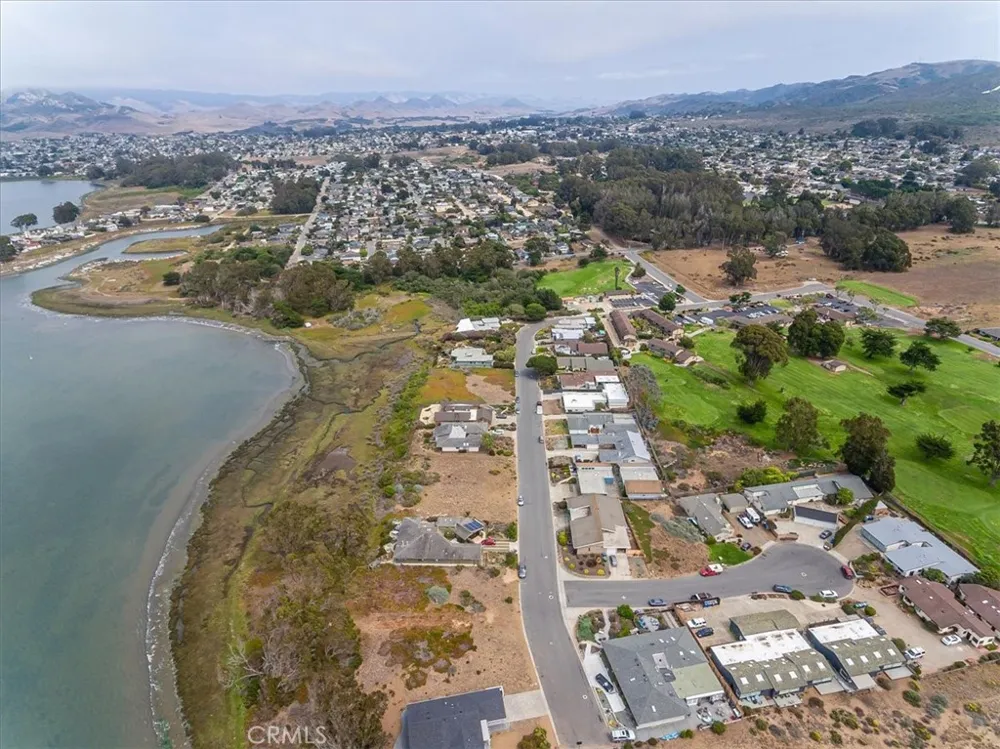 1924 Nevada Court Los Osos, CA 93402
