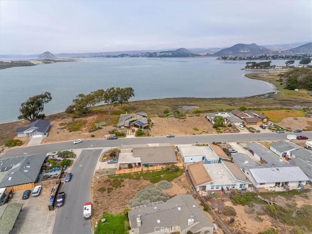 1924 Nevada Court Los Osos, CA 93402